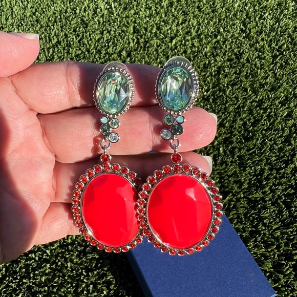 Swarovski Silver Nova Bracelet and Earrings - Picture 6 of 10